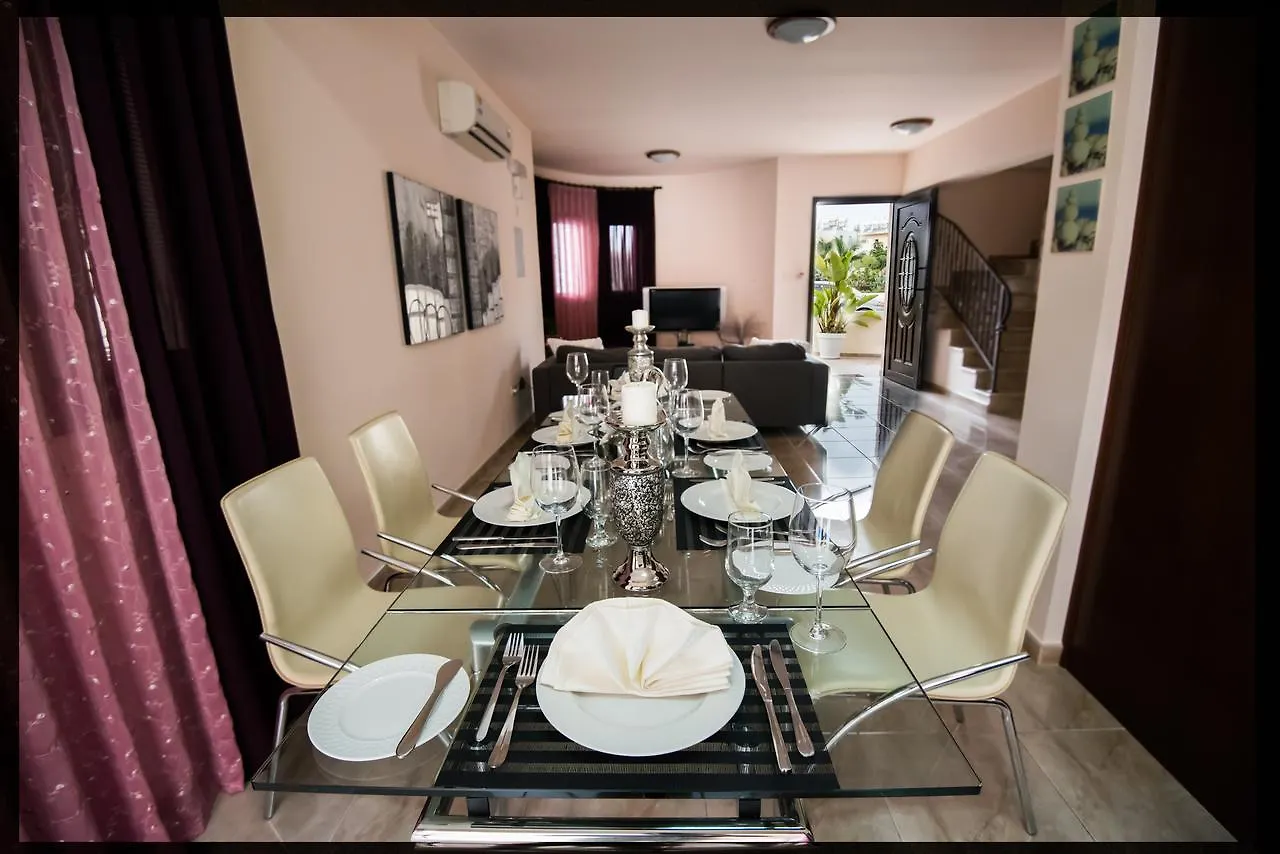 Luxury Villa Regina بروتاراس